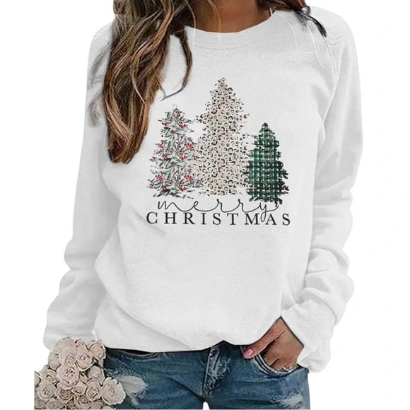 NWOT Women’s Plus Size Long Sleeve Pullover Christmas Sweatshirt - Picture 2 of 5